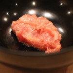 三谷 - 大間の鮪　カマの脂の部分　には、Bienvenues-Batard-Montrachet Grand Cru　(2015/01)