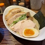 麺 ヒキュウ - 
