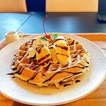 全日餐飲 月之路 - 