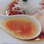 つくばらーめん 鬼者語 - 鶏と水（味玉）　スープ&鶏油