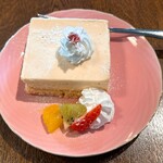 BETTER LIFE COFFEE+ROASTERS LABO - 桜のティラミス