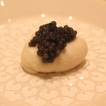 三谷 - 熊本県産 河豚の白子　キャビアのせ　には、龍神　播州山田錦　生詰　(2015/01)