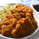 ピースキッチン - メガチキンカツ定食　カツが３枚！！