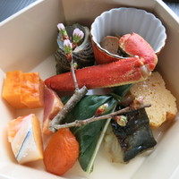 スカイツリービューレストラン 簾 - 一の重　鉢肴　鰆　蒸し蟹　煮鰹　つぶ貝　鴨燻製　玉子焼き他