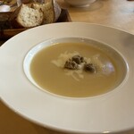 ブラカリイタリア料理店 - 新玉ねぎのスープ