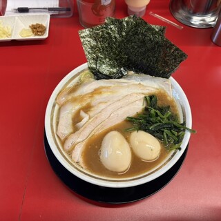 家系ラーメン 王道家直伝 との丸家_0