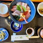 峰 - 海鮮丼（ご飯少なめ）