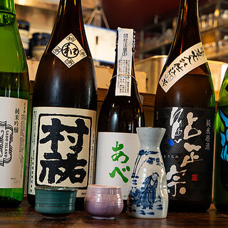 提供充滿用心與趣味的飲品菜單及新潟當地酒品