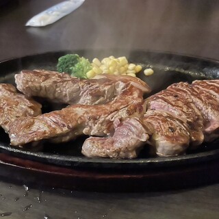 ステーキハウスうっしっしぃ_0