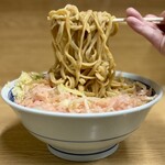 ラーメン二郎 - 麺リフト