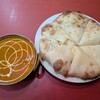 メロ カレーハウス&バー - バターチキンカレー（中辛）+チーズナン