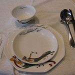 Dynasty Restaurant - ここから2015年2月初訪問時。カトラリーは九龍店と同一のもの。天女は必ずこの位置です。