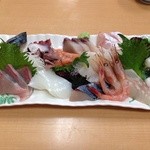 おかもと鮮魚店  - 27.2.22  刺身盛り2人前 2000円