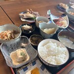 めし屋 - 