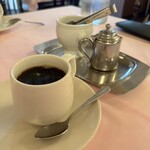 グリル・ストーク - 銀器のクリームポット、いいね