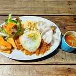 ワン ジーズ - 料理写真:ナシゴレン