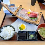 誠のうどん - お刺身定食