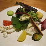ラ・ボンヌターブル - 畠の味がするサラダ1