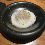 ラ・ボンヌターブル - メイン：帆立貝と大和芋のムースで包み焼きにした平目、独活と蛤のブール・ブランソース、柔らかなキャベツ、シブレット、レモンの香り2