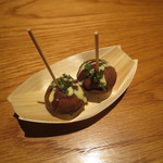 ラ・ボンヌターブル - チョコとラズベリー、たこ焼き風