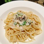 grigio la tavola - 