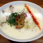 麺ファクトリー ジョーズ セカンド - 料理写真:鶏白湯らぁ麺　３杯目
