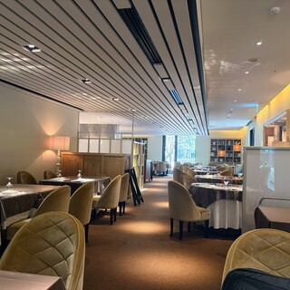 レストラン サロン_2