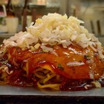 広島鉄板 お好み焼き Re.半田流 - お好み焼き 半田流焼き (税込)1,540円 ｰ超拡大ｰ ※ふっくらドーム型です (2026.04.08)