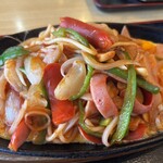 ふじ - 料理写真:鉄板ナポリタン