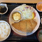 大戸屋 - 料理写真:バジルとチーズのアジフライ定食
