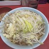 ラーメン二郎 - 小ラーメン ぶた2枚、ニンニク