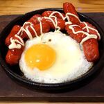 鳥貴族 - 「赤ウインナーエッグ」