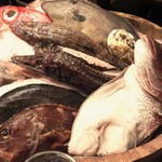 魚料理 沖の瀬 - 桶盛り（コチ、キンメ、ガシラ、メバル、マダイ、オコゼ・・・）