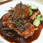 ル・ジャルダン・デ・サヴール - フランス産骨付き子牛ロースのロースト、筍　トリュフ　根菜の煮込み添え