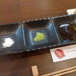 Ippin Kushiage Naochan Sannomiya - 塩、抹茶塩、自家ブレンドソース