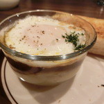 星乃珈琲店 - ガラスの器に入ったマッシュポテトと半熟卵