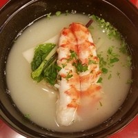 京都和久傳 - 胡麻豆腐の上に海老。白味噌仕立て