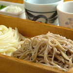 Kissou - 合せ盛り　1000円　毎日挽き立て・打ちたての蕎麦と讃岐うどん。そば・うどんつゆで食べ比べを！