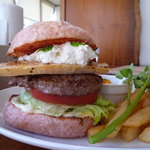 春爛漫！タケノコとリコッタの桃色バーガー