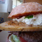 春爛漫！タケノコとリコッタの桃色バーガー