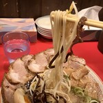 ラーメン　赤組 - きくらげも麺みたいに入ってます