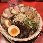 ラーメン　赤組 - 具で麺は見えません　(*^o^*)