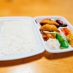 自笑亭 - 料理写真:ランチお弁当・600円税込み
10時～14時
売り切れ次第終了