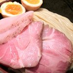 麺屋一燈 - 特製濃厚魚介つけめん(中盛) 1150円 のつけ麺(300g)