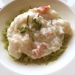広東料理 センス - ロブスターとタラバ蟹肉入りシーフードソースの翡翠チャーハン