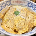 立呑み とんかつ まるや - ロースかつ丼(600円)