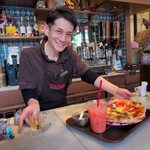 ソロ ピッツァ ナポレターナ ダ ルーチョ - 写真掲載許可済、お店の方は皆さん親切で元気に対応してくれます！