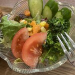Cafe de minette - 新鮮野菜のサラダ
作り置きっぽくなくて
ドレッシングも美味しかったです♪
友も気に入ってた