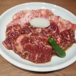 TOKYO焼肉ごぉ はなれ - カルビ1618円、ハラミ1480円