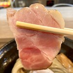 えびそば 緋彩 - チャーシュー①